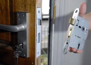 Fort Worth City Locksmith Fort Worth, TX 972-810-6788 - 6a-Locks-Replace